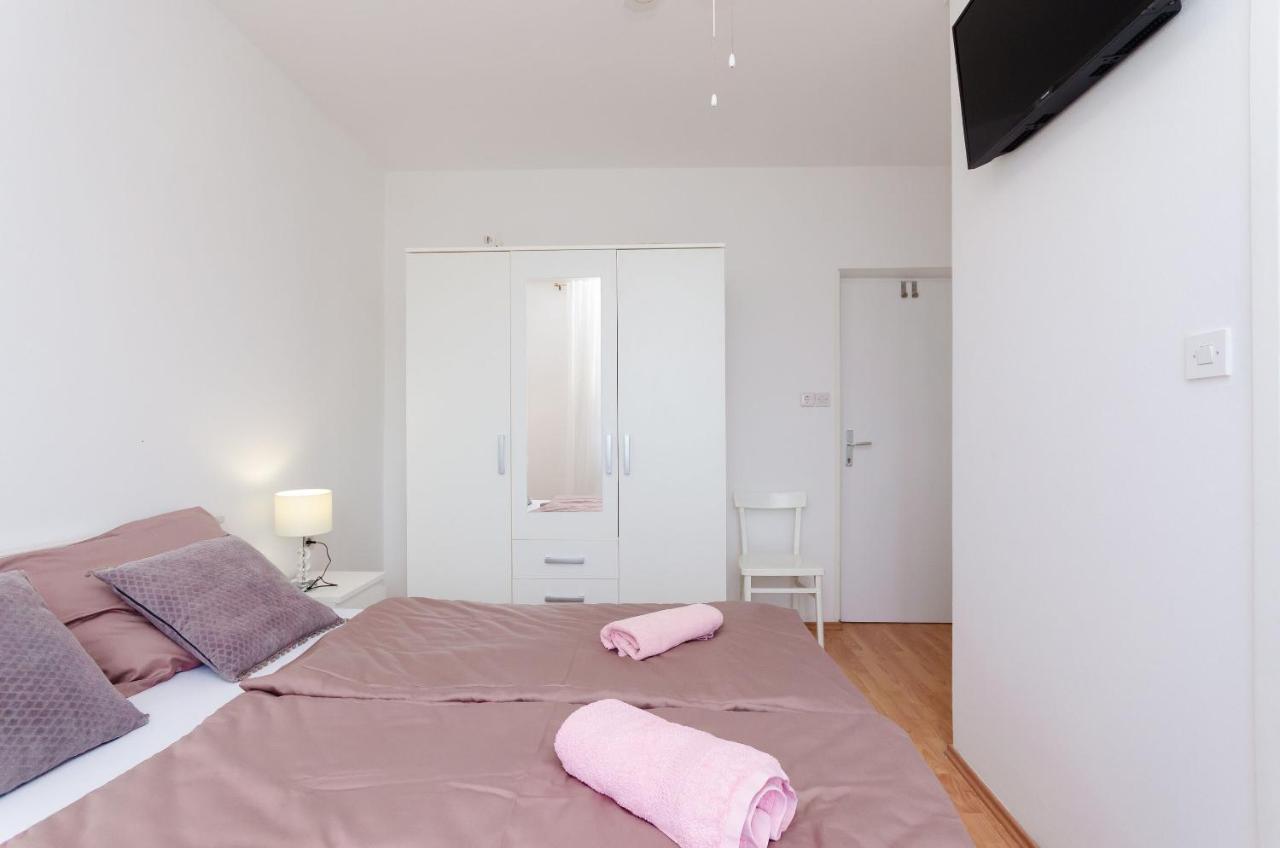 Apartments And Rooms Bianca Barbat na Rabu 객실 사진