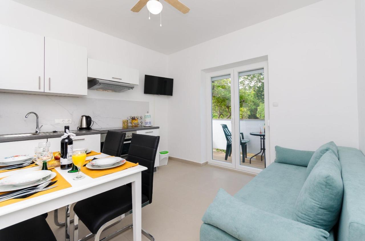 Apartments And Rooms Bianca Barbat na Rabu 객실 사진